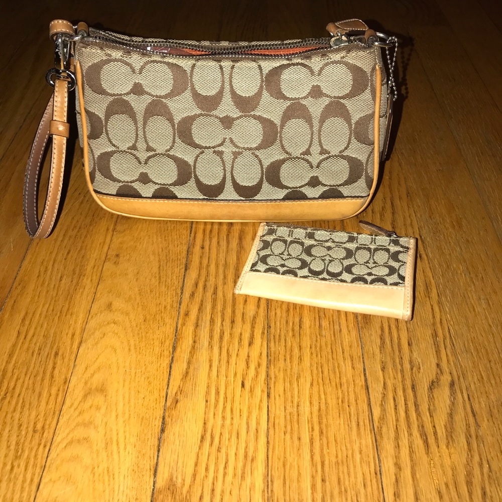 NEVER USED vintage Coach wristlet and card holder